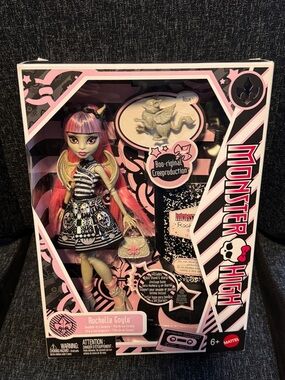 Monster High Pink & Black Gothic Rochelle creeproduction NRFB